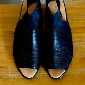 Kenneth Cole gentle souls sling backs